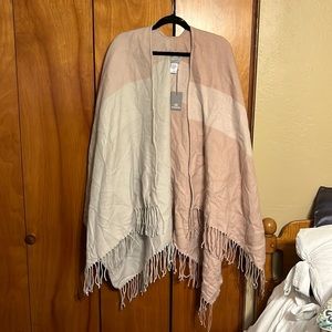 Soai & Kyo poncho sweater